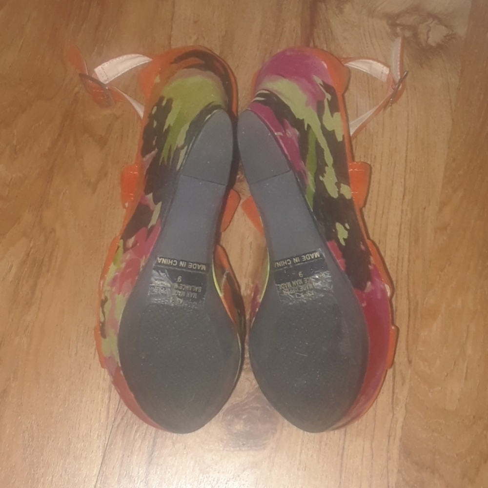 Shoes - Picture 3 of 3